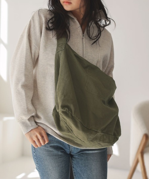 DONOBAN（ドノバン）の「ビックサイズキャンバスショルダーバッグ（ショルダーバッグ・レディース・ホワイト系その他/ブラック/カーキ・ONESIZE/ONE SIZE）」の3枚目の写真