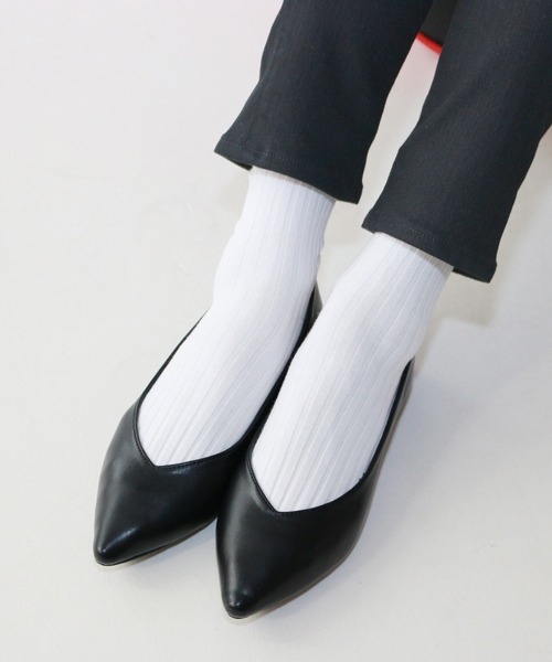 Fin(フィン)の「Vカットフラットシューズ【低反発スポンジ入り】(パンプス・レディース・ブラック/ベージュ/シルバー・22.5cm/23cm/23.5cm/24cm/24.5cm)」の19枚目の写真