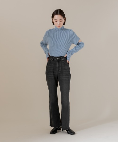 mline（エムライン）の「[mline]アームウォーマーハイネックニット（ニット/セーター・レディース・グレー/オフホワイト/ブルー・FREE）」の5枚目の写真