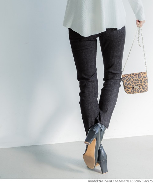 coca（coca）（コカ）の「スーパーストレッチハイウエストカットオフスキニー（デニムパンツ・レディース・ブルー/ブラック・S/M/L）」の6枚目の写真