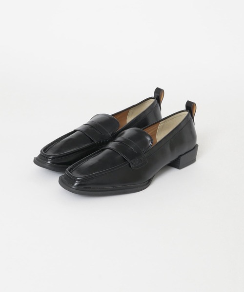 KBF(ケイビーエフ)の「スクエアトゥローファー(ローファー・レディース・ベージュ/ブラック・38/36/37)」の5枚目の写真