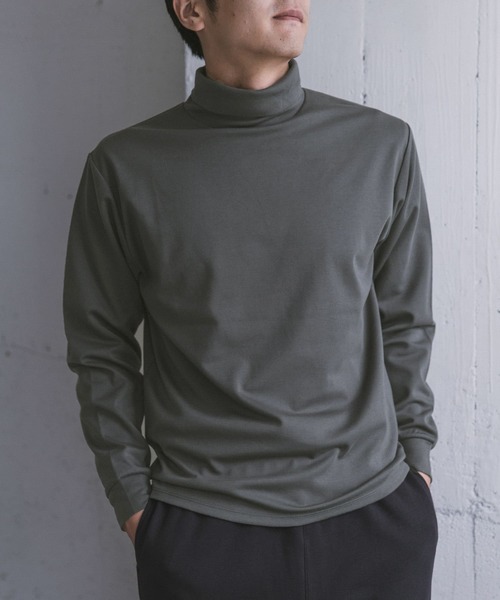 URBAN RESEARCH DOORS（アーバンリサーチドアーズ）の「『UR TECH』ポンチタートルネックTシャツ（Tシャツ/カットソー・メンズ・ネイビー/チャコールグレー/オフホワイト・MEDIUM/LARGE）」の2枚目の写真
