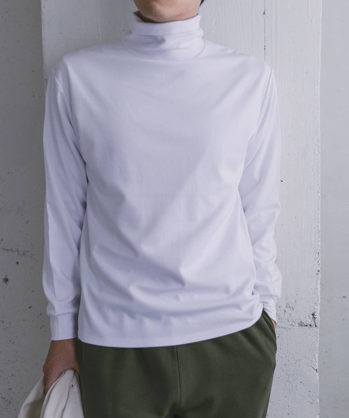 URBAN RESEARCH DOORS（アーバンリサーチドアーズ）の「『UR TECH』ポンチタートルネックTシャツ（Tシャツ/カットソー・メンズ・ネイビー/チャコールグレー/オフホワイト・MEDIUM/LARGE）」の4枚目の写真