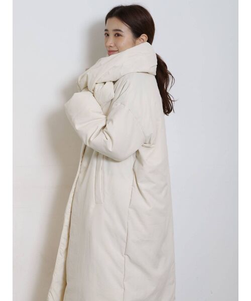 COTORICA（コトリカ）の「ファイバーダウンコート（ダウンジャケット/コート・レディース・アイボリー/ブラック・FREE）」の4枚目の写真