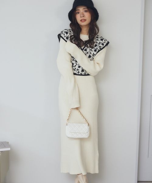 mysty woman（ミスティウーマン）の「【WEB限定カラー有】柄ベストＳＥＴニットワンピース 176519（ワンピース・レディース・ブラック/ブラウン/モカ/アイボリー・FREE）」の2枚目の写真