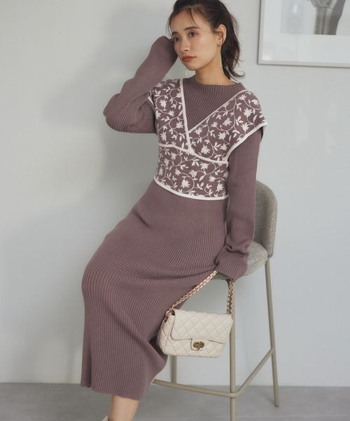 mysty woman（ミスティウーマン）の「【WEB限定カラー有】柄ベストＳＥＴニットワンピース 176519（ワンピース・レディース・ブラック/ブラウン/モカ/アイボリー・FREE）」の18枚目の写真