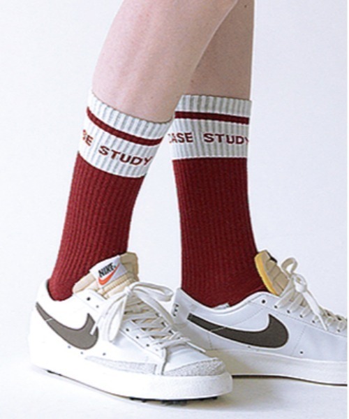 GIORDANO（ジョルダーノ）の「[ CALLEJERA ] HIGH SOCKS（ソックス/靴下・レディース・ダークグリーン/ブラック/レッド・FREE）」の3枚目の写真