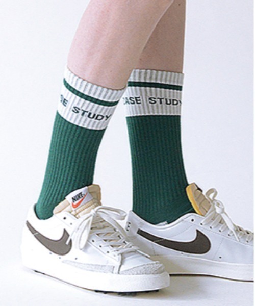 GIORDANO（ジョルダーノ）の「[ CALLEJERA ] HIGH SOCKS（ソックス/靴下・レディース・ダークグリーン/ブラック/レッド・FREE）」の2枚目の写真