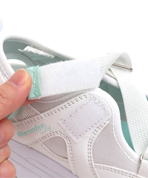 algy（アルジー）の「エア底ロゴベルトスニーカー（スニーカー・キッズ・ブラック/オフホワイト・20/23/21/24/22）」の8枚目の写真