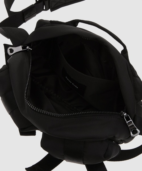 Simone Rocha(シモーネロシャ)の「BOW FRONT CROSSBODY BUM BAG(ショルダーバッグ・レディース・ブラック/カーキ・OS)」の7枚目の写真