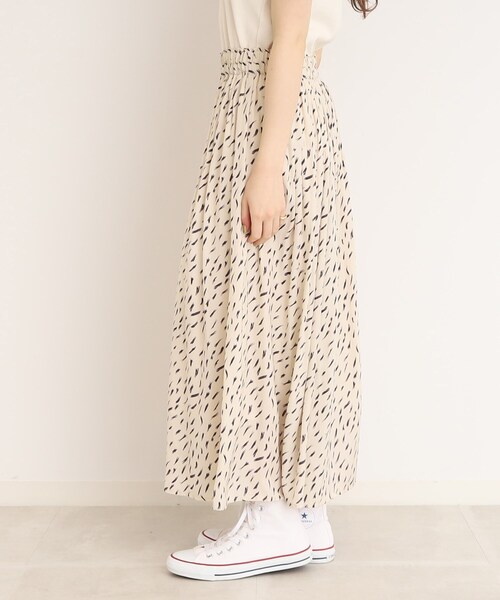 DRESKIP（ドレスキップ）の「◆ボリューム感のあるシルエットが女性らしい！サテン ギャザー スカート（スカート・レディース・ライトブルー/ベージュ系/ネイビー/ライトグレー/ベージュ系その他2/イエロー系その他・02/04/03）」の20枚目の写真