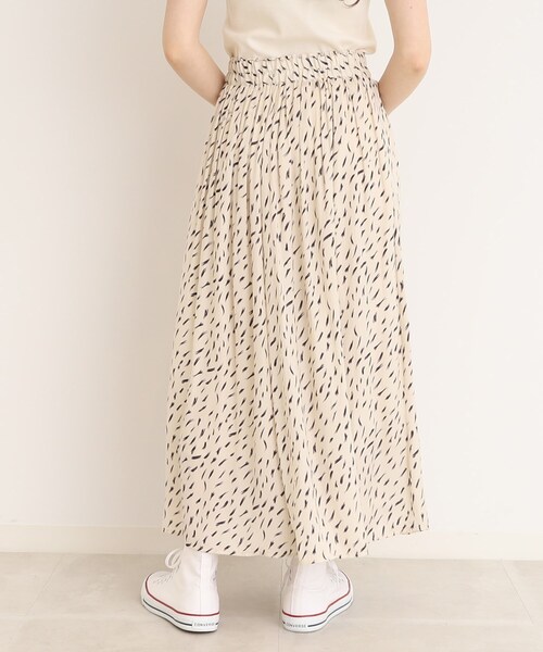 DRESKIP（ドレスキップ）の「◆ボリューム感のあるシルエットが女性らしい！サテン ギャザー スカート（スカート・レディース・ライトブルー/ベージュ系/ネイビー/ライトグレー/ベージュ系その他2/イエロー系その他・02/04/03）」の21枚目の写真