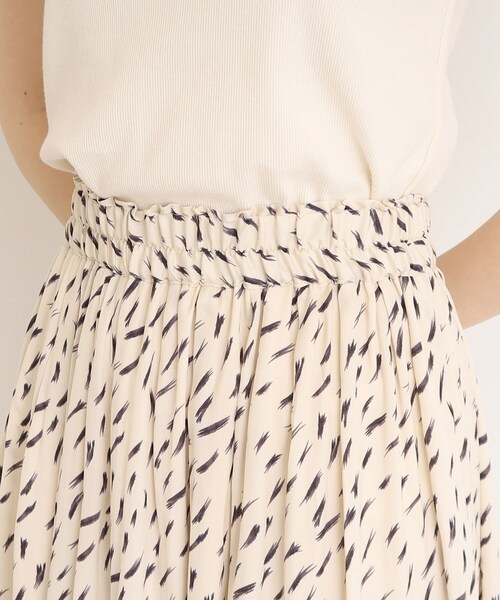 DRESKIP（ドレスキップ）の「◆ボリューム感のあるシルエットが女性らしい！サテン ギャザー スカート（スカート・レディース・ライトブルー/ベージュ系/ネイビー/ライトグレー/ベージュ系その他2/イエロー系その他・02/04/03）」の22枚目の写真