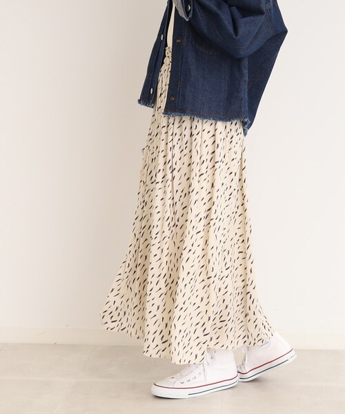 DRESKIP（ドレスキップ）の「◆ボリューム感のあるシルエットが女性らしい！サテン ギャザー スカート（スカート・レディース・ライトブルー/ベージュ系/ネイビー/ライトグレー/ベージュ系その他2/イエロー系その他・02/04/03）」の14枚目の写真