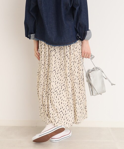 DRESKIP（ドレスキップ）の「◆ボリューム感のあるシルエットが女性らしい！サテン ギャザー スカート（スカート・レディース・ライトブルー/ベージュ系/ネイビー/ライトグレー/ベージュ系その他2/イエロー系その他・02/04/03）」の15枚目の写真