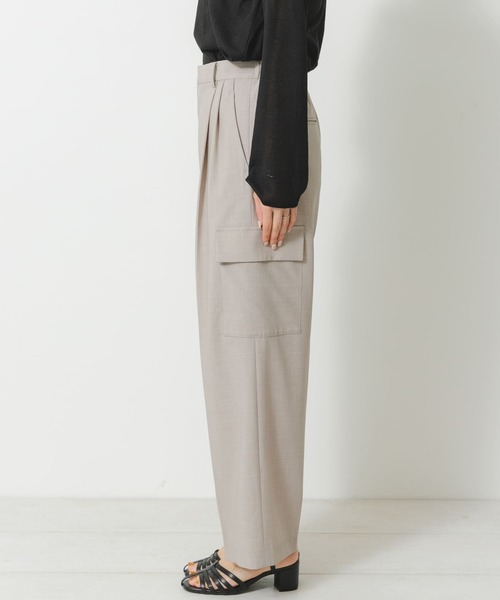 URBAN RESEARCH Sonny Label（アーバンリサーチサニーレーベル）の「タックカーゴパンツ（カーゴパンツ・レディース・ブラック/ベージュ系その他・38/36）」の6枚目の写真