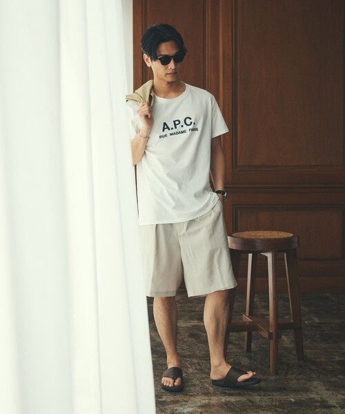 FREAK'S STORE（フリークスストア）の「A.P.C.×FREAK'S STORE/アーペーセー 別注 ビッグシルエット RUE MADAME TEE/ル・マダム 半袖Tシャツ（Tシャツ/カットソー・メンズ・ホワイト/ブラック・MEDIUM/SMALL/LARGE）」の14枚目の写真