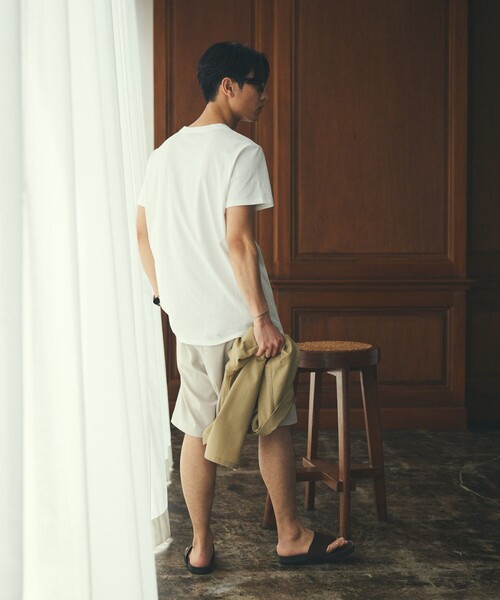 FREAK'S STORE（フリークスストア）の「A.P.C.×FREAK'S STORE/アーペーセー 別注 ビッグシルエット RUE MADAME TEE/ル・マダム 半袖Tシャツ（Tシャツ/カットソー・メンズ・ホワイト/ブラック・MEDIUM/SMALL/LARGE）」の19枚目の写真