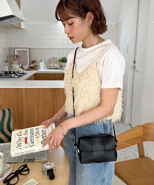 DISCOAT(ディスコート)の「メッシュ編みミニショルダーバッグ(ショルダーバッグ・レディース・ブラック/ブラウン/オレンジ/アイボリー/シルバー/ゴールド/ブラウン系その他/ダークブラウン・FREE)」の19枚目の写真