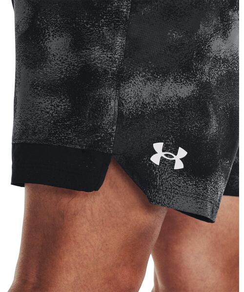 UNDER ARMOUR(アンダーアーマー)の「UAバニッシュウーブン プリント 6インチ ショーツ(トレーニング/メンズ)(その他パンツ・メンズ・ブラック・XXL/S/XL/M/L/3XL)」の4枚目の写真