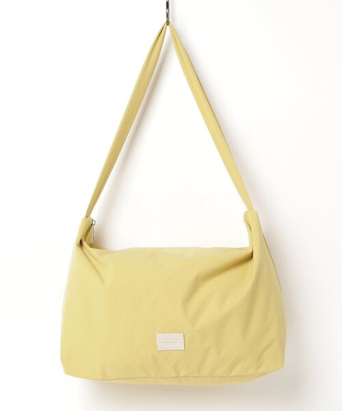 SPRUCE(スプルース)の「EM:SPRUCE 軽量 220g ビッグショルダー 旅行バッグ(ショルダーバッグ・レディース・ホワイト/イエロー/ブラック/ブルー・FREE)」の10枚目の写真