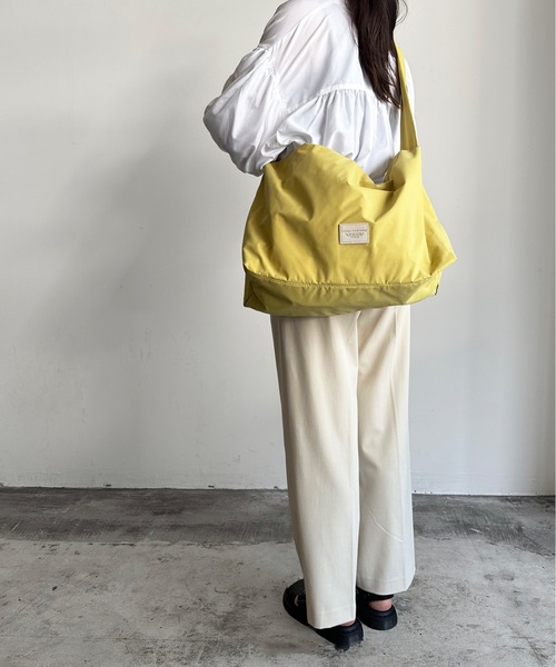 SPRUCE(スプルース)の「EM:SPRUCE 軽量 220g ビッグショルダー 旅行バッグ(ショルダーバッグ・レディース・ホワイト/イエロー/ブラック/ブルー・FREE)」の14枚目の写真
