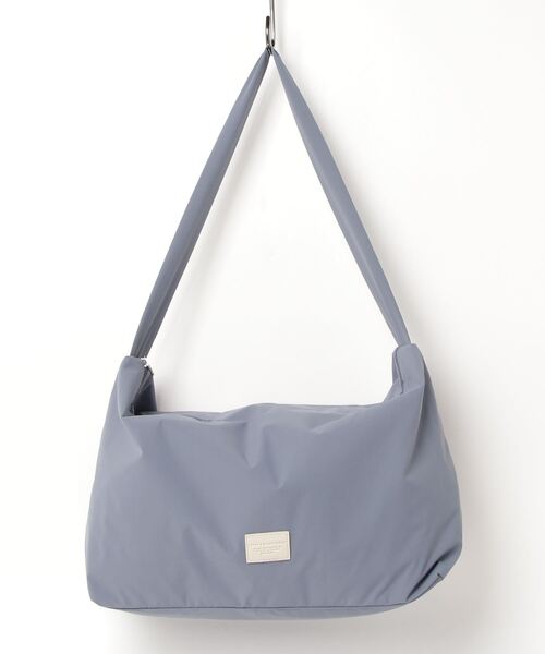 SPRUCE(スプルース)の「EM:SPRUCE 軽量 220g ビッグショルダー 旅行バッグ(ショルダーバッグ・レディース・ホワイト/イエロー/ブラック/ブルー・FREE)」の9枚目の写真