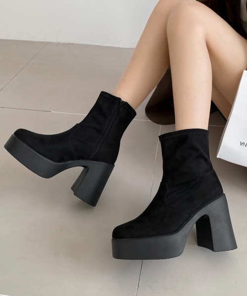 Shoes in Closet（シューズインクローゼット）の「軽量厚底