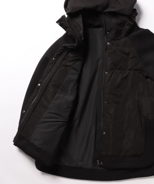 LUGIVA（ルギヴァ）の「ダンボールニット切り替えダウンジャケット（ダウンジャケット/コート・レディース・オフホワイト/ブラック・M）」の4枚目の写真