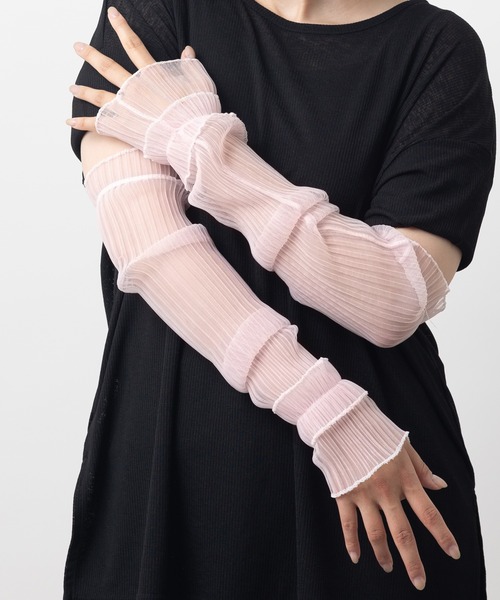 emonique(エモニーク)の「透け感 ロング丈レース 締め付けないアームカバー UVカット UPF50+(アームカバー・レディース・ホワイト/ピンク/ブラック/ベージュ/パープル/イエロー/ブルー・FREE)」の7枚目の写真
