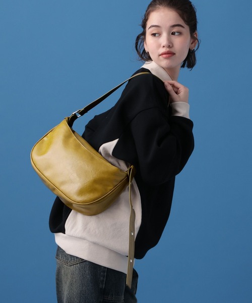 PBLIM（ページボーイリム）の「PBLIM/アウトポケットショルダー（ショルダーバッグ・レディース・ブラック/ブラウン/ブルー系その他/イエロー系その他/クリーム/シルバー・FREE）」の8枚目の写真