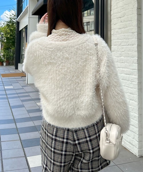 INGNI(イング)の「ラメフェザーヤーンニットカーディガン(カーディガン/ボレロ・レディース・ピンク/アイボリー/グレー・M)」の4枚目の写真