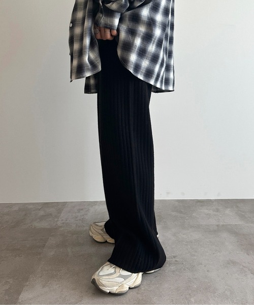 apres jour mignon（アプレジュールミニョン）の「リブニットパンツ【ZOZOTOWN限定アイテム】（その他パンツ・レディース・ブラック/グリーン/グレイッシュベージュ/アイボリー・SMALL/MEDIUM/X-LARGE）」の7枚目の写真