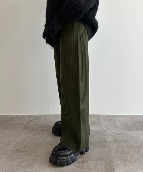 apres jour mignon（アプレジュールミニョン）の「リブニットパンツ【ZOZOTOWN限定アイテム】（その他パンツ・レディース・ブラック/グリーン/グレイッシュベージュ/アイボリー・SMALL/MEDIUM/X-LARGE）」の21枚目の写真