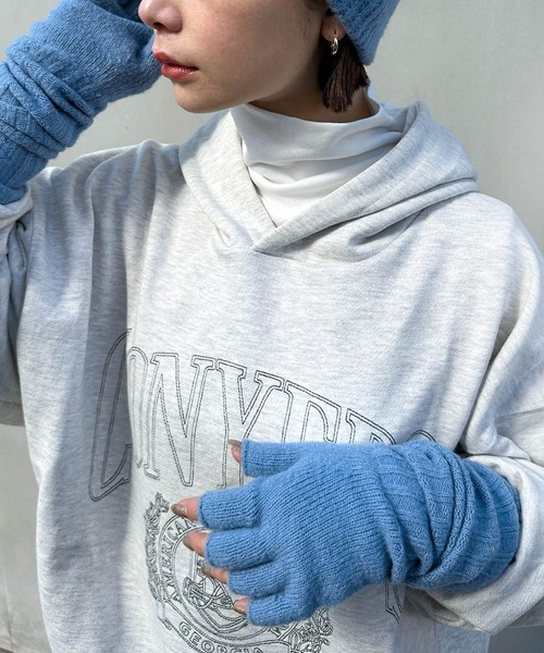 andme（アンドミー）の「リブニット指開きアームウォーマー（アームカバー・レディース・ライトブルー/グリーン系/オレンジ/ブラウン/ブラック/オフホワイト・FREE）」の7枚目の写真