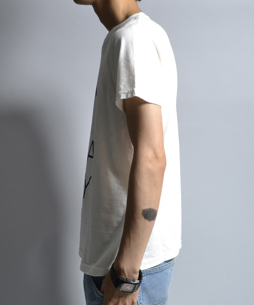 AMERICAN RAG CIE(アメリカンラグシー)の「AMERICANRAGCIE プリントTシャツ【HAVE A GREAT DAY】(Tシャツ/カットソー・メンズ・ホワイト/ブラック/チャコールグレー・2/1/3)」の11枚目の写真