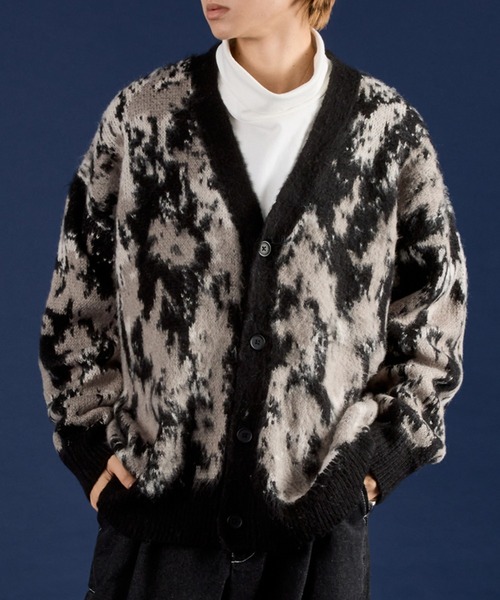 Adoon plain(アドーンプレーン)の「マーブルパターンジャガードカーディガン(カーディガン/ボレロ・メンズ・ブラック/アイボリー/ダークグリーン・LARGE/MEDIUM)」の3枚目の写真
