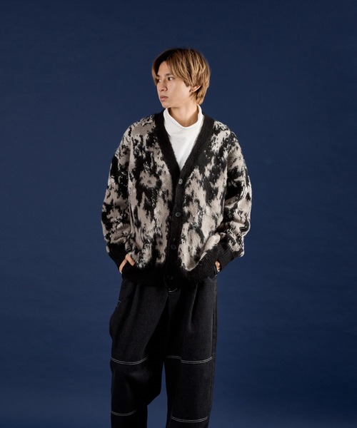 Adoon plain(アドーンプレーン)の「マーブルパターンジャガードカーディガン(カーディガン/ボレロ・メンズ・ブラック/アイボリー/ダークグリーン・LARGE/MEDIUM)」の5枚目の写真