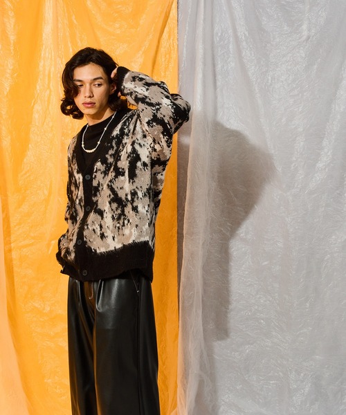 Adoon plain(アドーンプレーン)の「マーブルパターンジャガードカーディガン(カーディガン/ボレロ・メンズ・ブラック/アイボリー/ダークグリーン・LARGE/MEDIUM)」の21枚目の写真