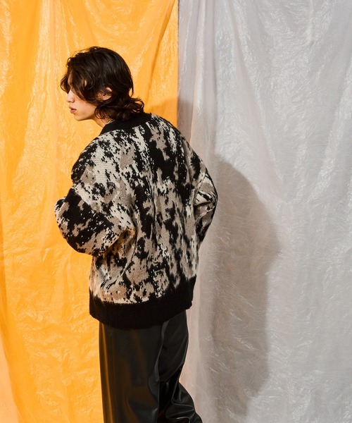 Adoon plain(アドーンプレーン)の「マーブルパターンジャガードカーディガン(カーディガン/ボレロ・メンズ・ブラック/アイボリー/ダークグリーン・LARGE/MEDIUM)」の22枚目の写真