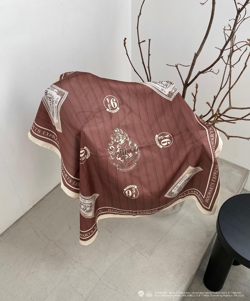 Harry Potterコラボ】ホグワーツ特急モチーフ 大判スカーフ（バンダナ