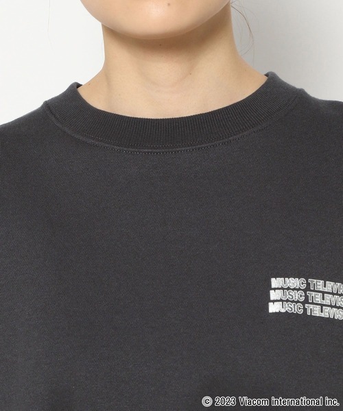 LOWRYS FARM(ローリーズファーム)の「MTVウラケプルオーバー 987380(スウェット・レディース・チャコールグレー/グレー/ブルー・FREE)」の8枚目の写真