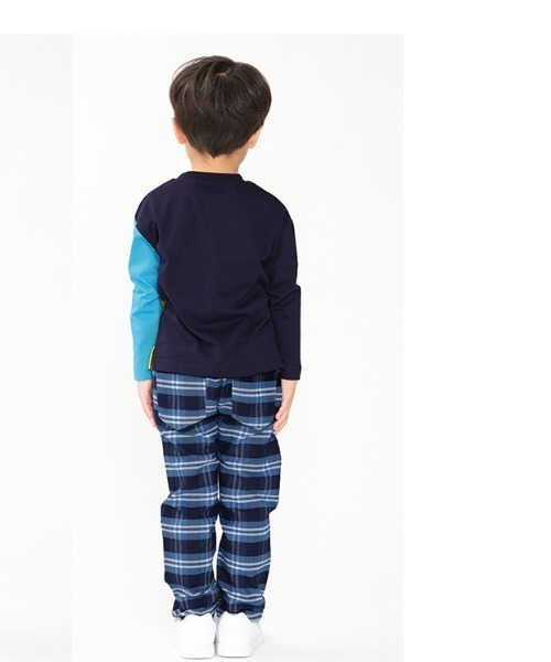 Moujonjon(ムージョンジョン)の「切替長袖Tシャツ(Tシャツ/カットソー・キッズ・ネイビー/グリーン・130/90/110/80/140/100/120)」の5枚目の写真