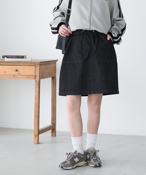 BONLECILL(ボンルシール)の「ウエストドロストデニムワークミニスカート(デニムスカート・レディース・ブラック/ブルー系1/ネイビー・FREE)」の11枚目の写真