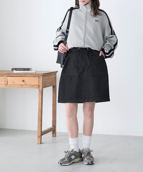 BONLECILL(ボンルシール)の「ウエストドロストデニムワークミニスカート(デニムスカート・レディース・ブラック/ブルー系1/ネイビー・FREE)」の13枚目の写真