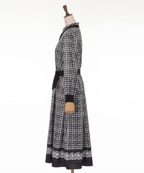 axes femme（アクシーズファム）の「千鳥×裾レースプリント