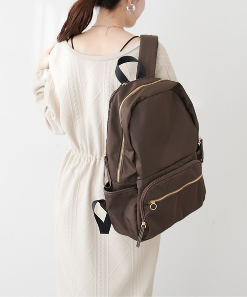 natural couture(ナチュラルクチュール)の「【mamamo】15ポケットきれいめリュック(バックパック/リュック・レディース・ブラウン/ベージュ/ブラック・FREE)」の14枚目の写真