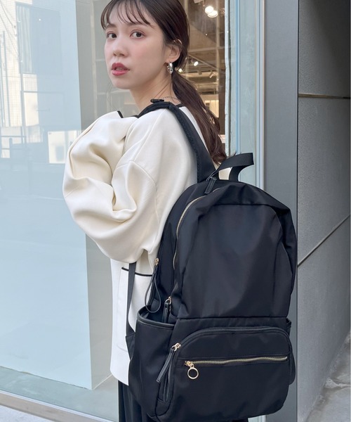 natural couture(ナチュラルクチュール)の「【mamamo】15ポケットきれいめリュック(バックパック/リュック・レディース・ブラウン/ベージュ/ブラック・FREE)」の9枚目の写真