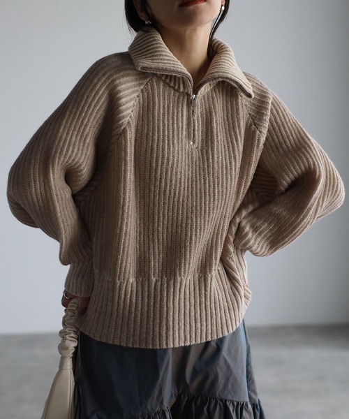 ap retro(アプレトロ)の「ハーフジップニットプルオーバー(ニット/セーター・レディース・ブラック/グレー/ベージュ・FREE)」の3枚目の写真