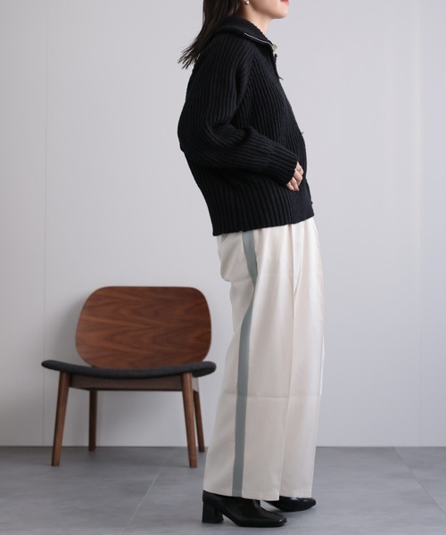 ap retro(アプレトロ)の「ハーフジップニットプルオーバー(ニット/セーター・レディース・ブラック/グレー/ベージュ・FREE)」の16枚目の写真